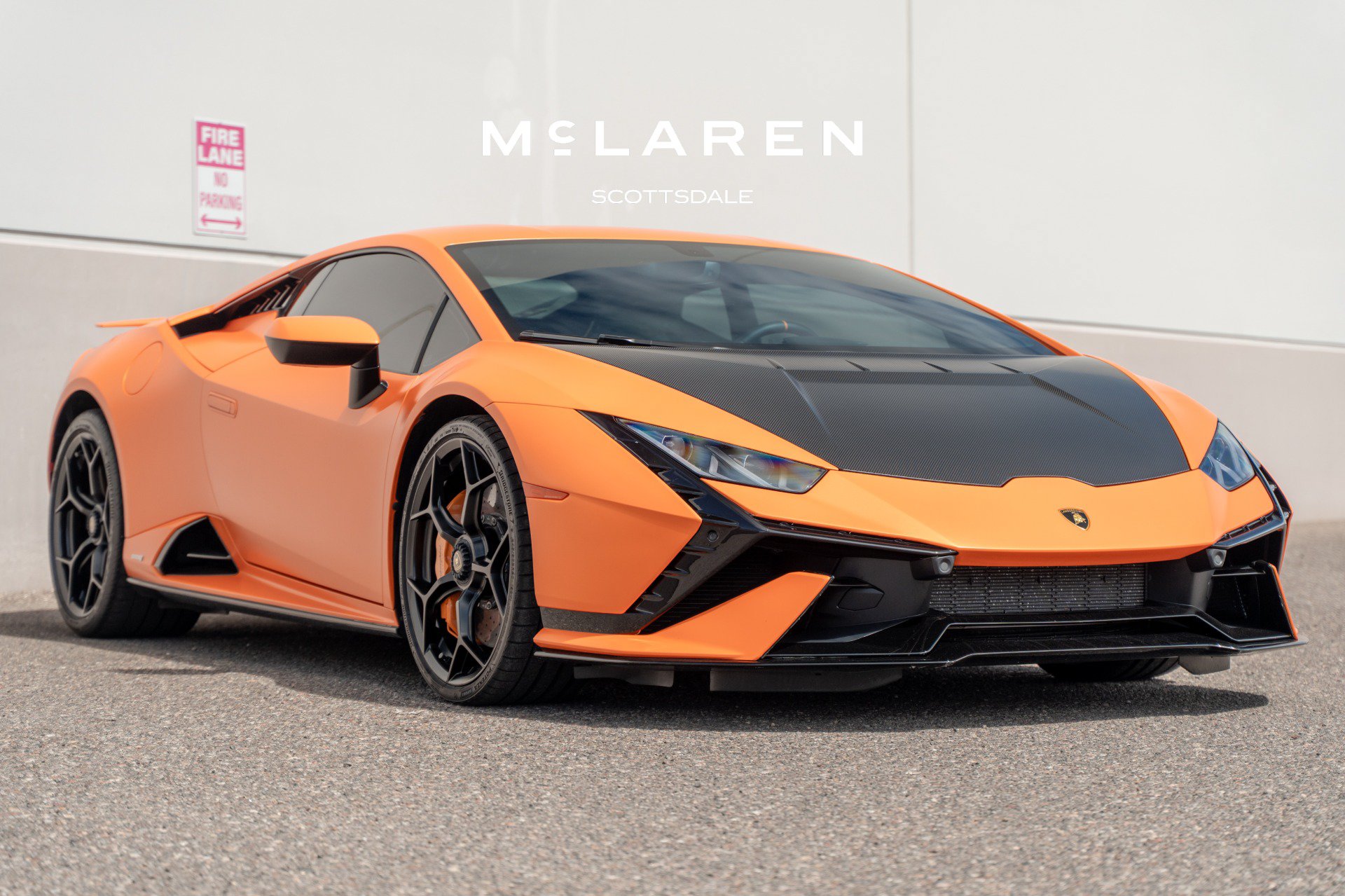 Used 2024 Lamborghini Huracan Tecnica RWD image 9