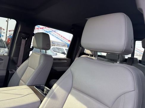 Used 2025 Chevrolet Silverado 2500 LTZ w/ LTZ Premium Package image 8