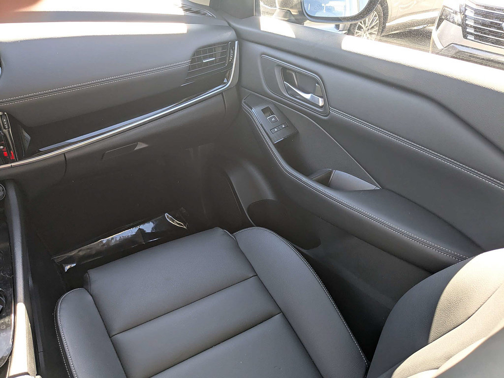 Certified 2025 Nissan Rogue SL w/ SL Premium Package FWD image 19