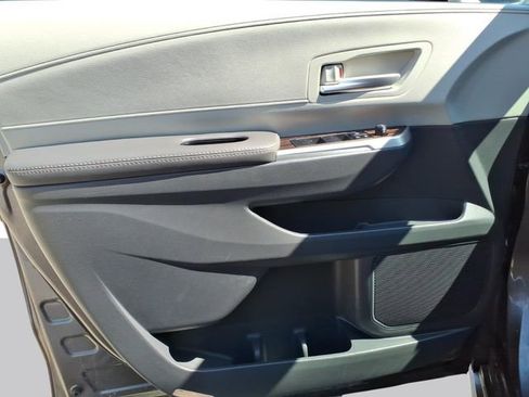 Used 2023 Toyota Sienna XLE image 10