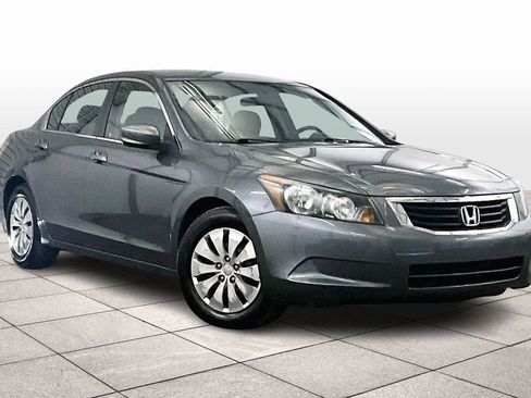 Used 2010 Honda Accord LX image 3