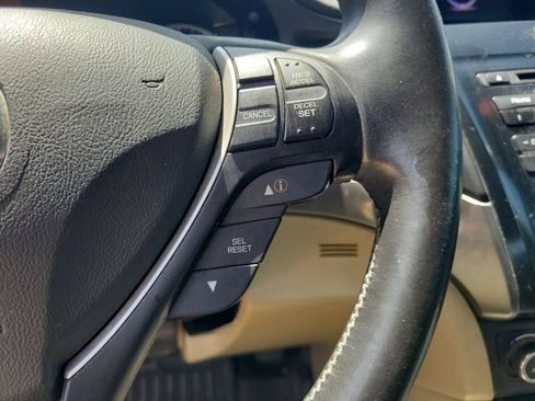Used 2013 Acura ILX w/ Premium Package FWD image 33