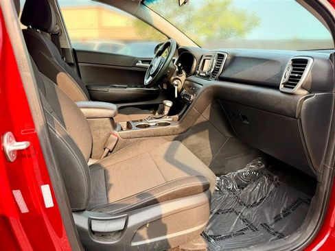 Used 2018 Kia Sportage LX FWD image 11