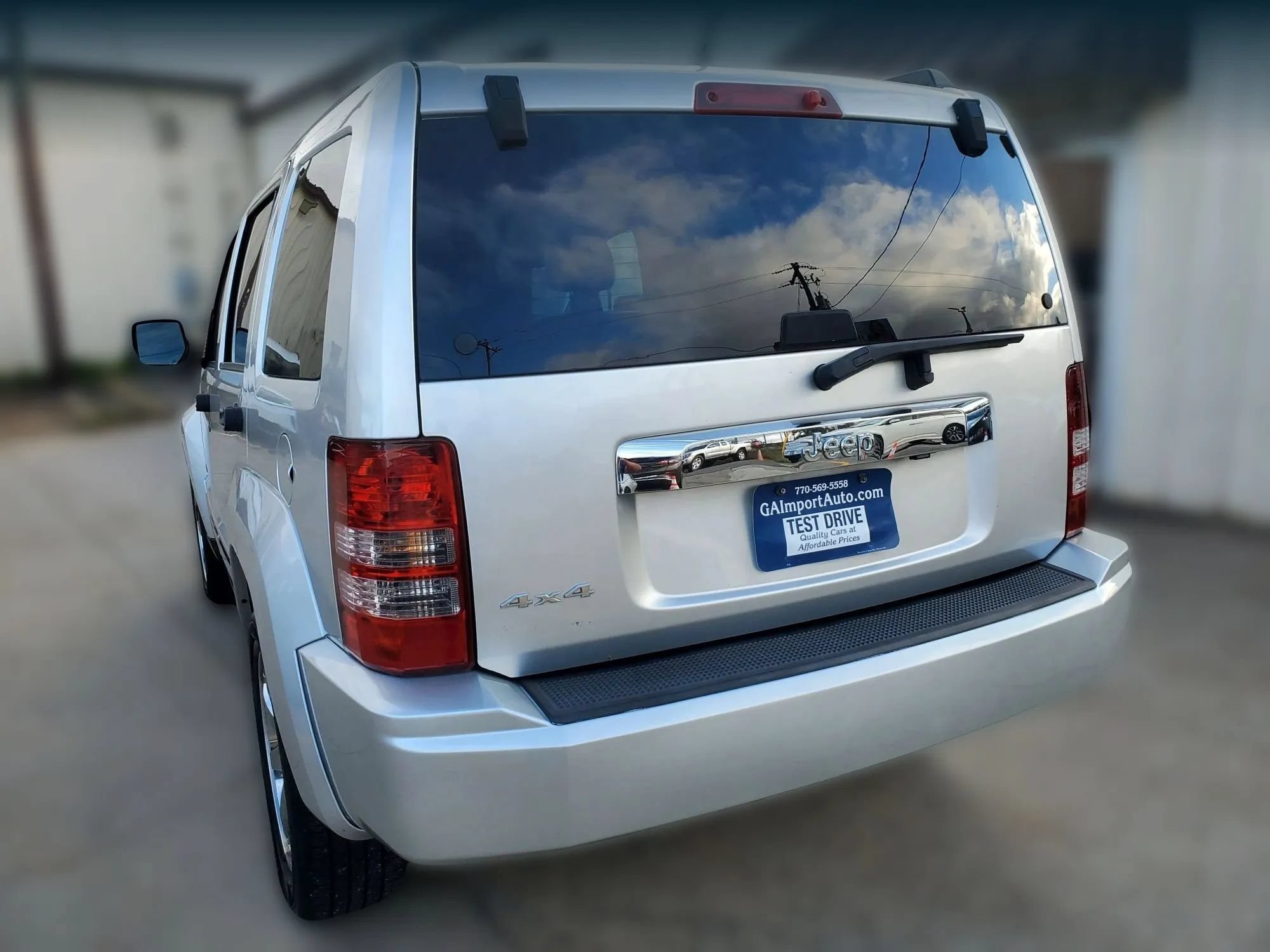 Used 2012 Jeep Liberty Sport AWD/4WD image 9