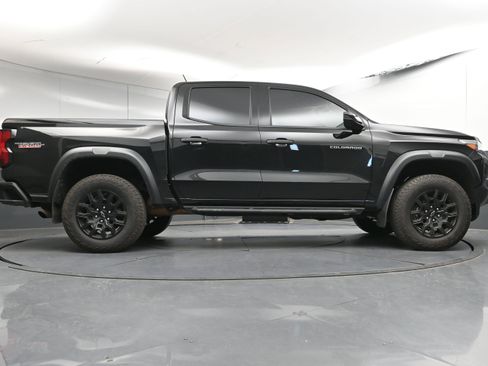 Used 2024 Chevrolet Colorado Trail Boss w/ Technology Package image 25