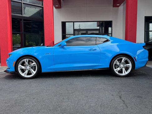 Used 2022 Chevrolet Camaro LT RWD image 7