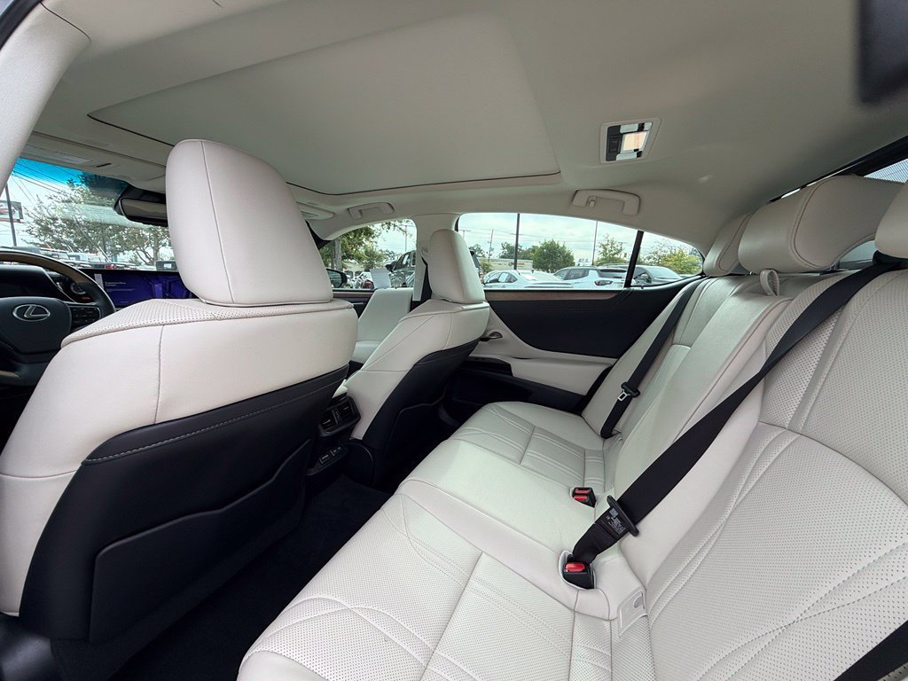 Used 2024 Lexus ES 350 w/ Technology Package FWD image 25