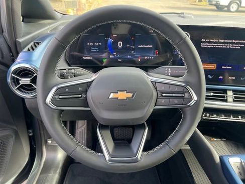 New 2026 Chevrolet Equinox EV LT image 23