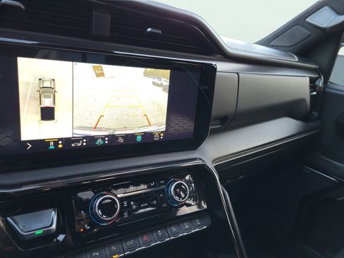 Used 2022 GMC Sierra 1500 AT4X image 41