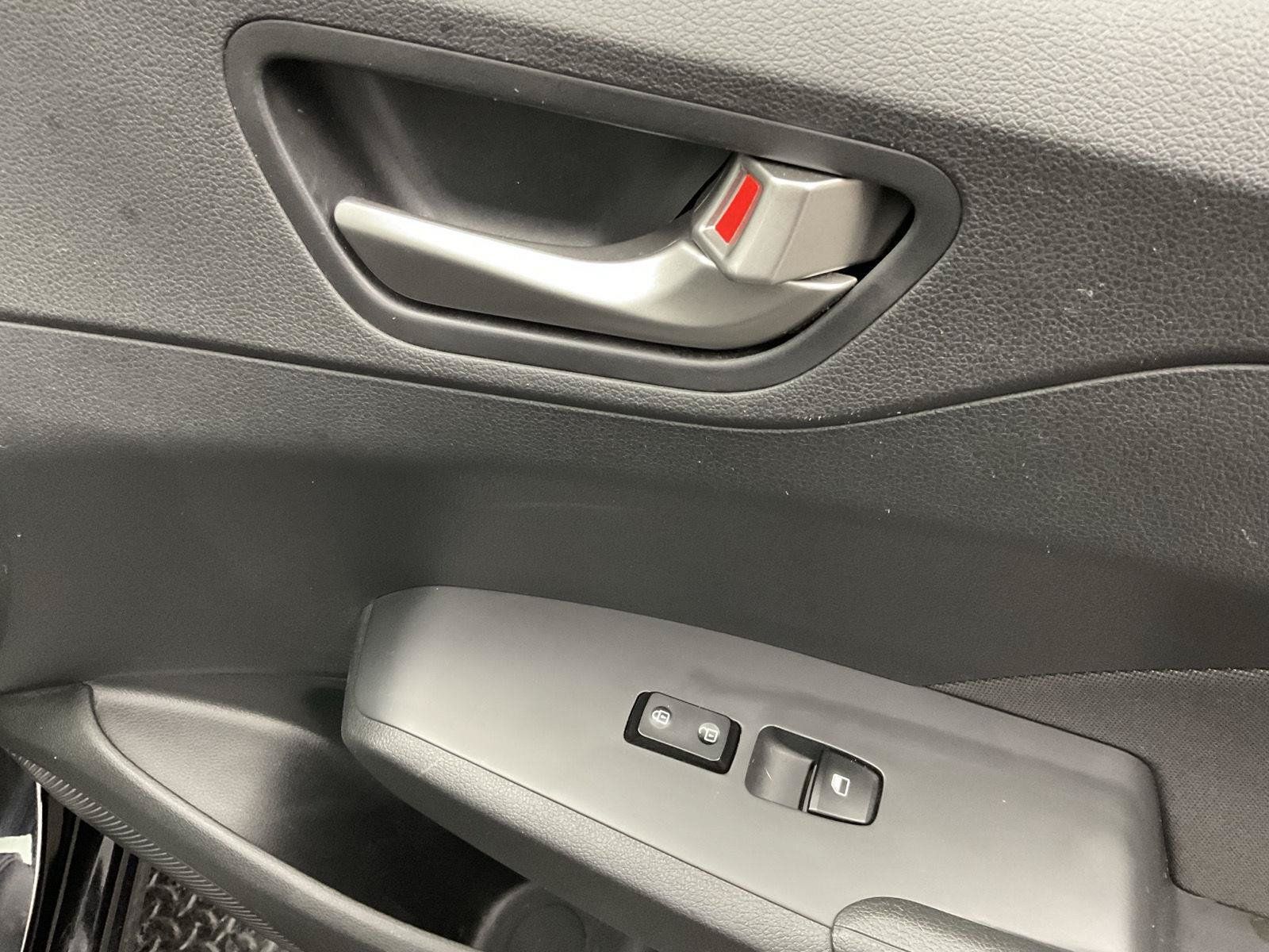 Used 2022 Hyundai Accent SE FWD image 22