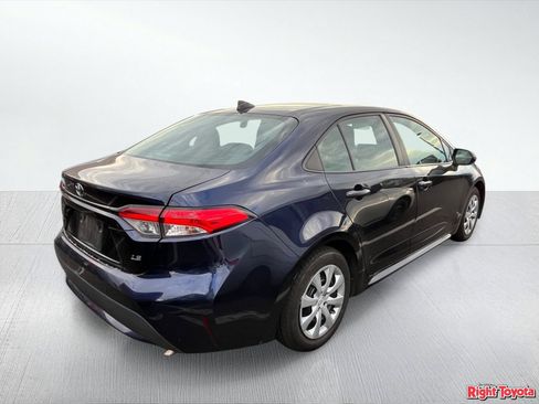 Certified 2022 Toyota Corolla LE FWD image 4