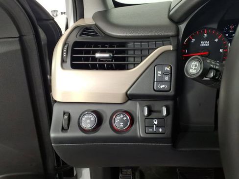 Used 2015 GMC Yukon Denali w/ Open Road Package AWD/4WD image 16