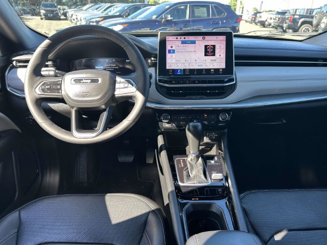 Certified 2023 Jeep Compass Limited w/ Elite Group AWD/4WD image 9