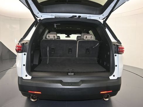 Used 2023 Chevrolet Traverse LT FWD image 25