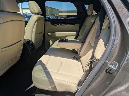 Used 2019 Cadillac XT5 Luxury w/ LPO, Radiant Package FWD image 14