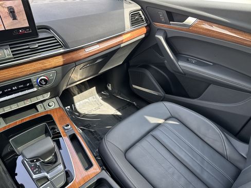 Used 2023 Audi Q5 2.0T Premium Plus w/ Premium Plus Package AWD/4WD image 19