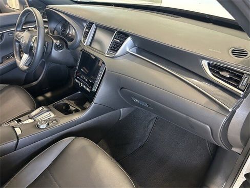 Certified 2025 INFINITI QX50 Sport image 13
