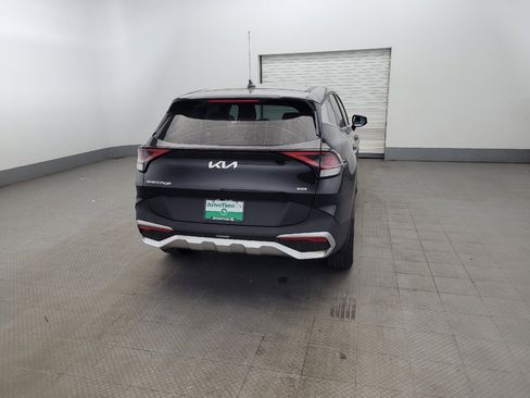 Used 2023 Kia Sportage LX AWD/4WD image 7