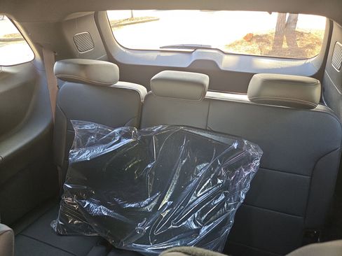 New 2026 Chevrolet Traverse High Country w/ LPO, Floor Liner Package image 15