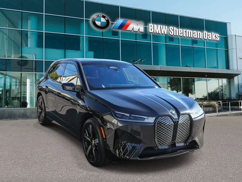 Certified 2023 BMW iX xDrive50 w/ Sport Package AWD/4WD image 3