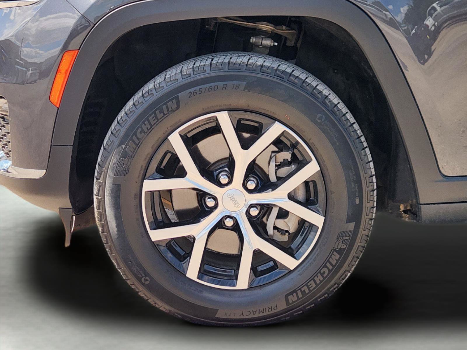 Used 2023 Jeep Grand Cherokee L Limited RWD image 10