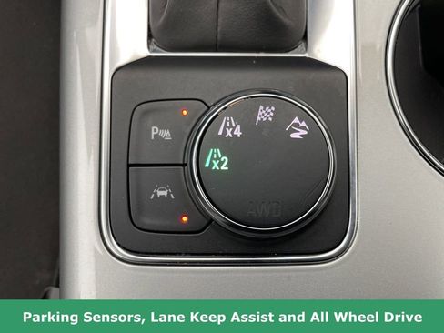 Used 2025 Chevrolet Blazer LT w/ Convenience Package image 40