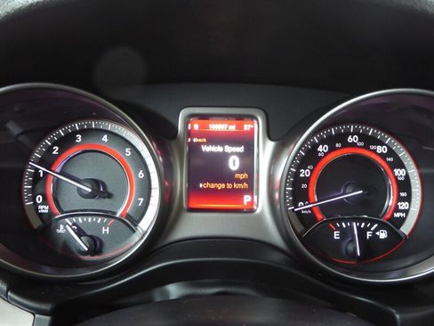 Used 2015 Dodge Journey Crossroad w/ Flexible Seating Group image 12