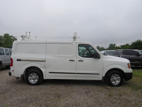 Used 2020 Nissan NV 2500 SV w/ Navigation Package image 4