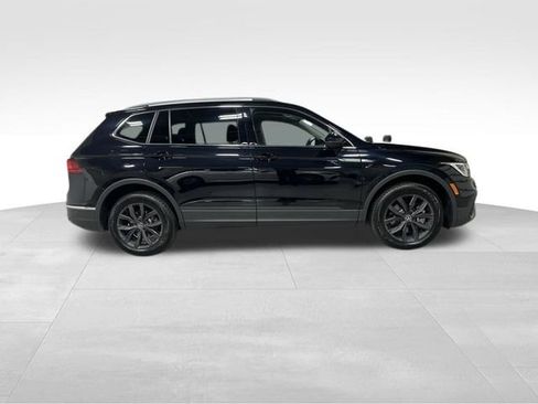 Certified 2024 Volkswagen Tiguan SE AWD/4WD image 4