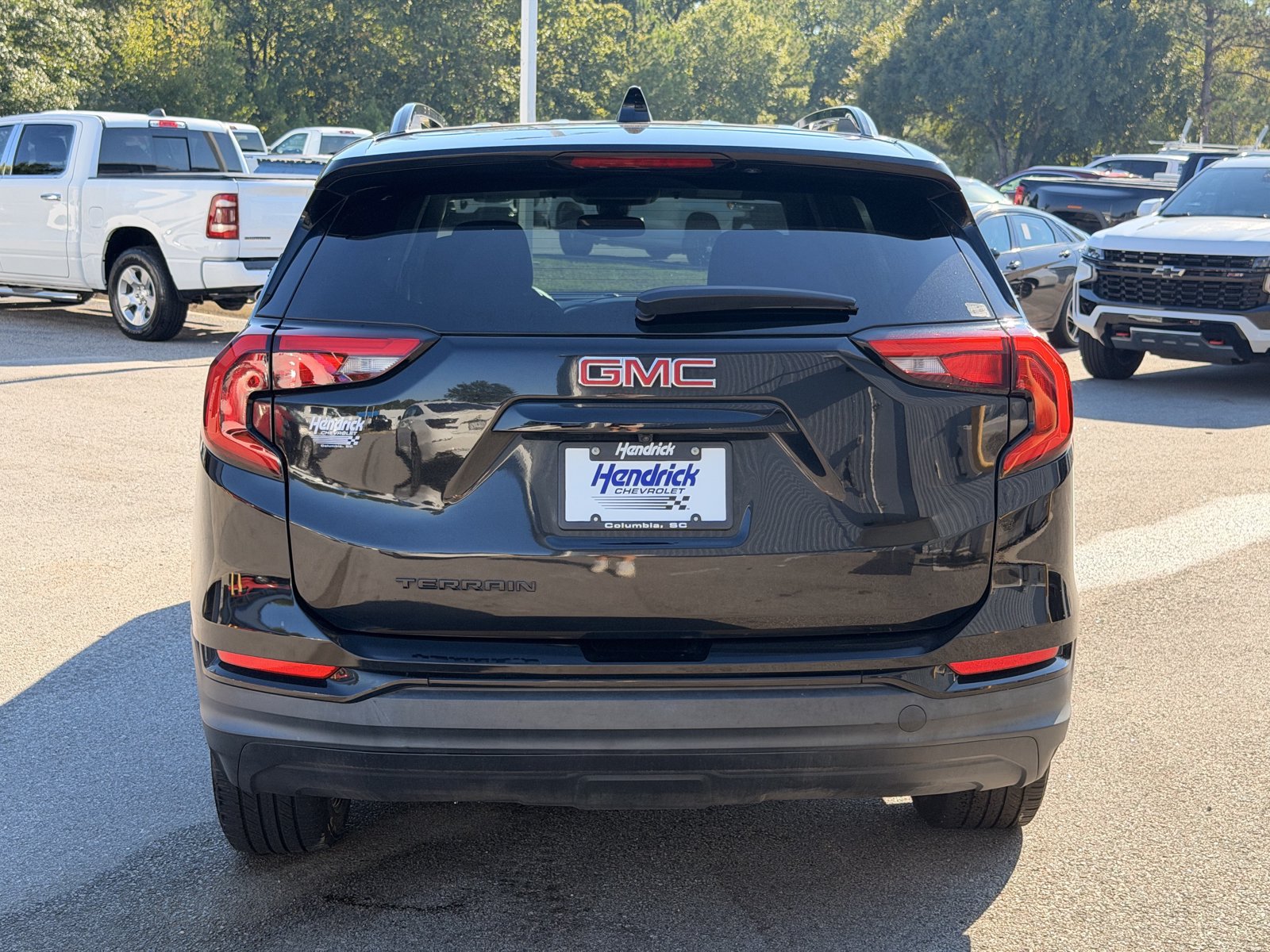 Used 2021 GMC Terrain SLE w/ Driver Convenience Package FWD image 11