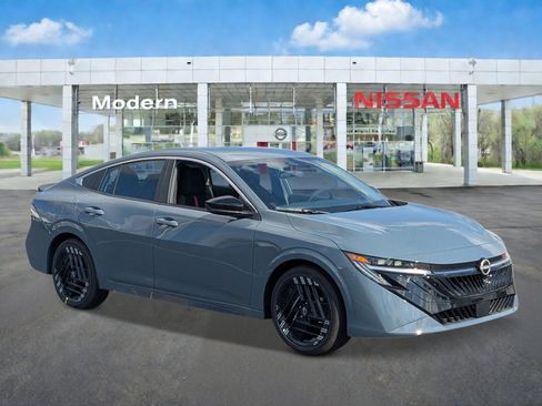 New 2027 Nissan Sentra SR w/ Floor Mat Package FWD image 7