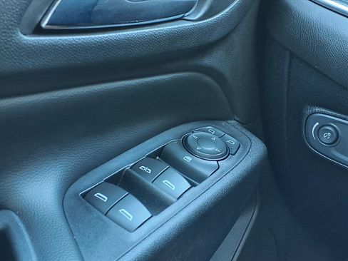 Used 2019 Chevrolet Equinox LT w/ Sun & Navigation Package image 33