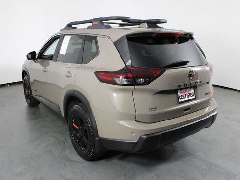 Certified 2025 Nissan Rogue SV AWD/4WD image 4