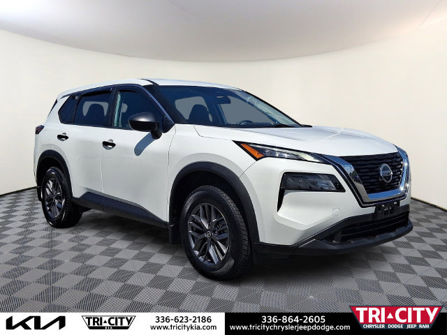 Used 2021 Nissan Rogue S FWD image 1