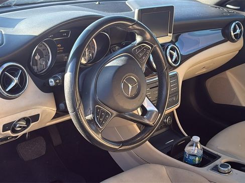 Used 2015 Mercedes-Benz CLA 250 image 4
