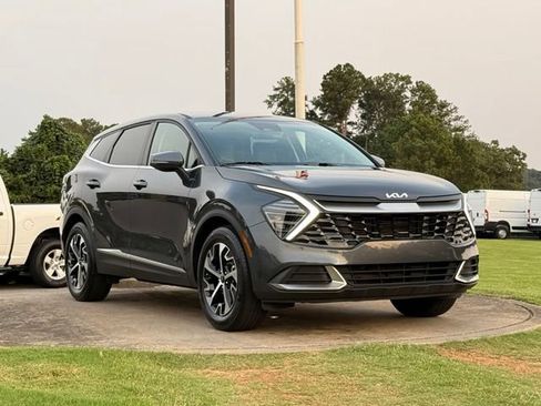 Used 2024 Kia Sportage EX FWD image 1