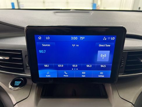 Used 2023 Ford Explorer XLT w/ Equipment Group 202A AWD/4WD image 14