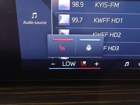 Used 2024 BMW X5 xDrive40i w/ Premium Package AWD/4WD image 8