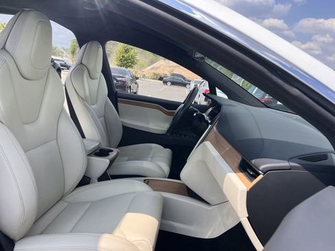 Used 2019 Tesla Model X 75D AWD/4WD image 36