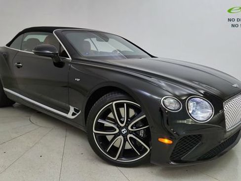 Used 2022 Bentley Continental GT AWD/4WD image 2