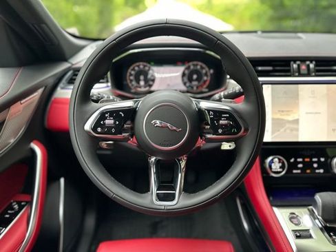 New 2026 Jaguar F-PACE R-Dynamic S image 22