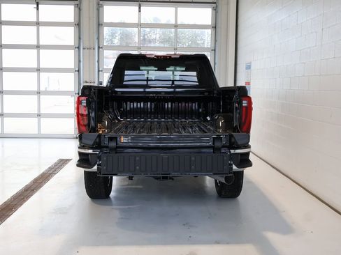 New 2025 GMC Sierra 2500 SLT w/ SLT Convenience Package image 35