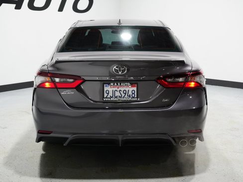 Used 2023 Toyota Camry SE image 9