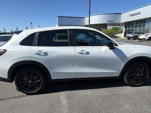 Used 2024 Honda HR-V Sport image 3