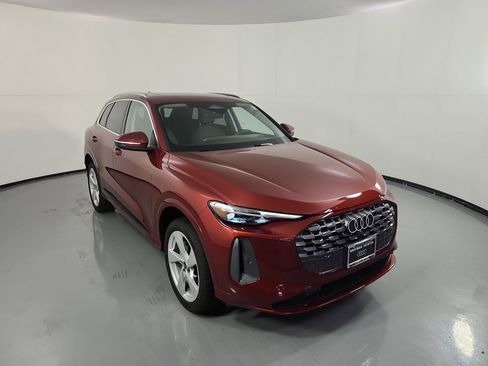 Used 2025 Audi Q5 Premium Plus w/ Premium Plus AWD/4WD image 33
