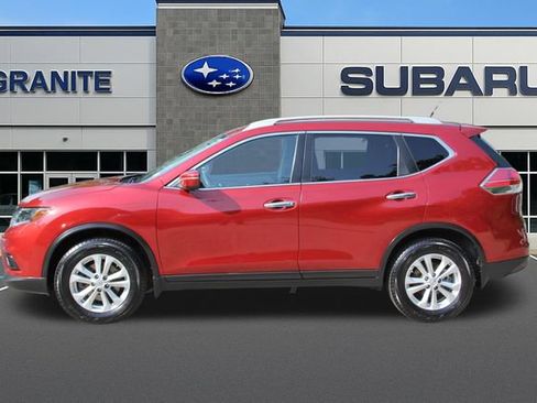Used 2014 Nissan Rogue SV w/ SV Family Package AWD/4WD image 6