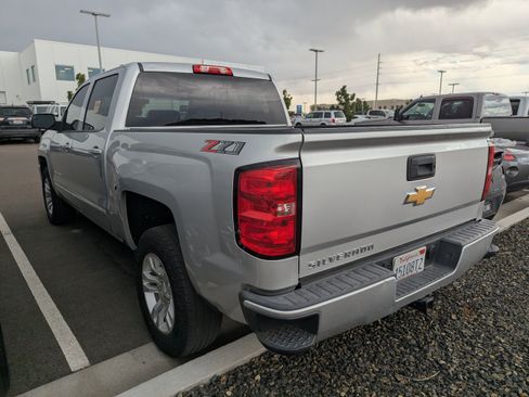 Used 2018 Chevrolet Silverado 1500 LT w/ All Star Edition AWD/4WD image 6