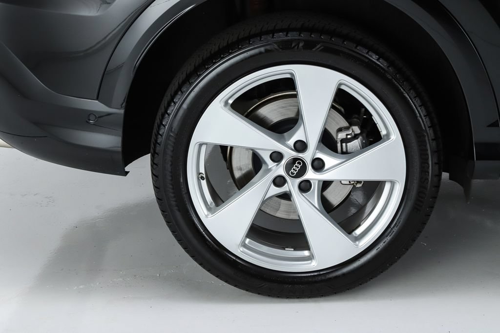 Used 2025 Audi Q5 Premium Plus w/ Premium Plus AWD/4WD image 59