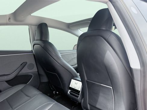 Used 2025 Tesla Model 3 Long Range RWD image 36