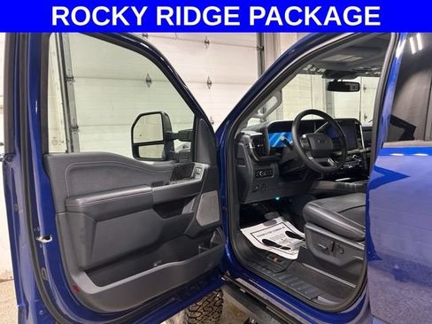 New 2026 Ford F250 Lariat w/ Black Appearance Package AWD/4WD image 10